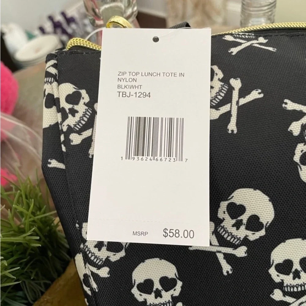 BETSEY JOHNSON BLACK SKULL INSULATED LUNCH TOTE NWT